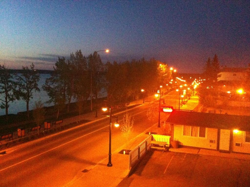 Raccoon Lodge Motel Sylvan Lake Dış mekan fotoğraf