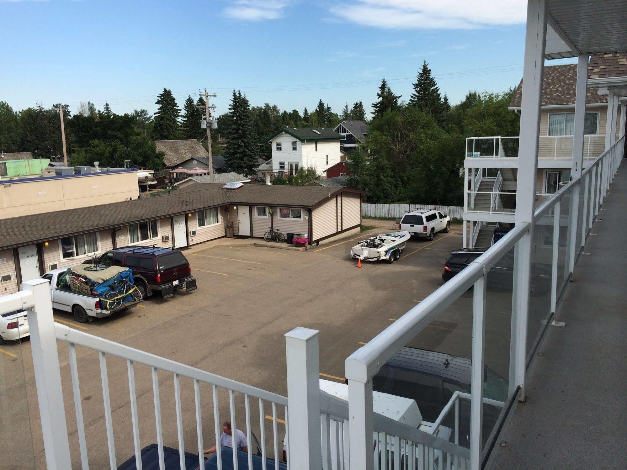Raccoon Lodge Motel Sylvan Lake Dış mekan fotoğraf